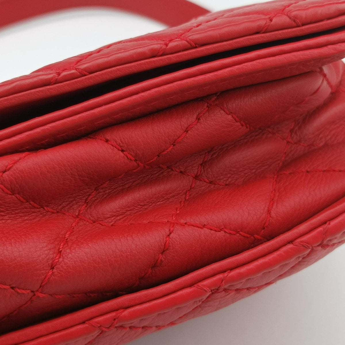 Secondhand Chanel BOY CHANEL Red Leather A67948 shoulderbag | stylenewstar