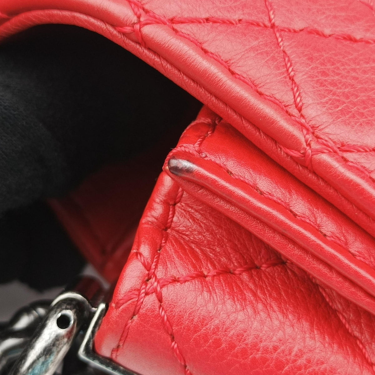 Secondhand Chanel BOY CHANEL Red Leather A67948 shoulderbag | stylenewstar