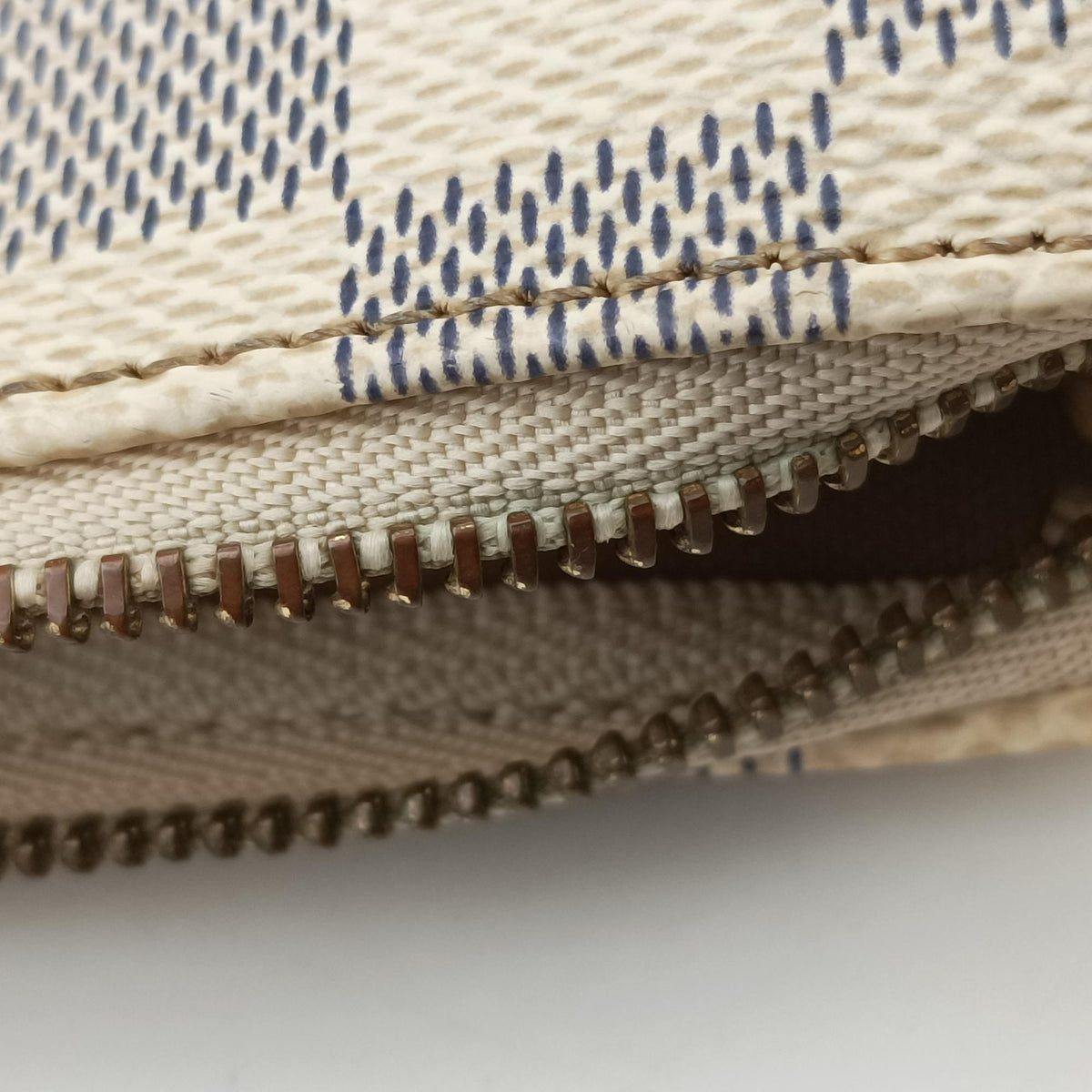 Pre-owned Louis Vuitton EVA AZUR Damier Canvas N55214 shoulderbag | stylenewstar