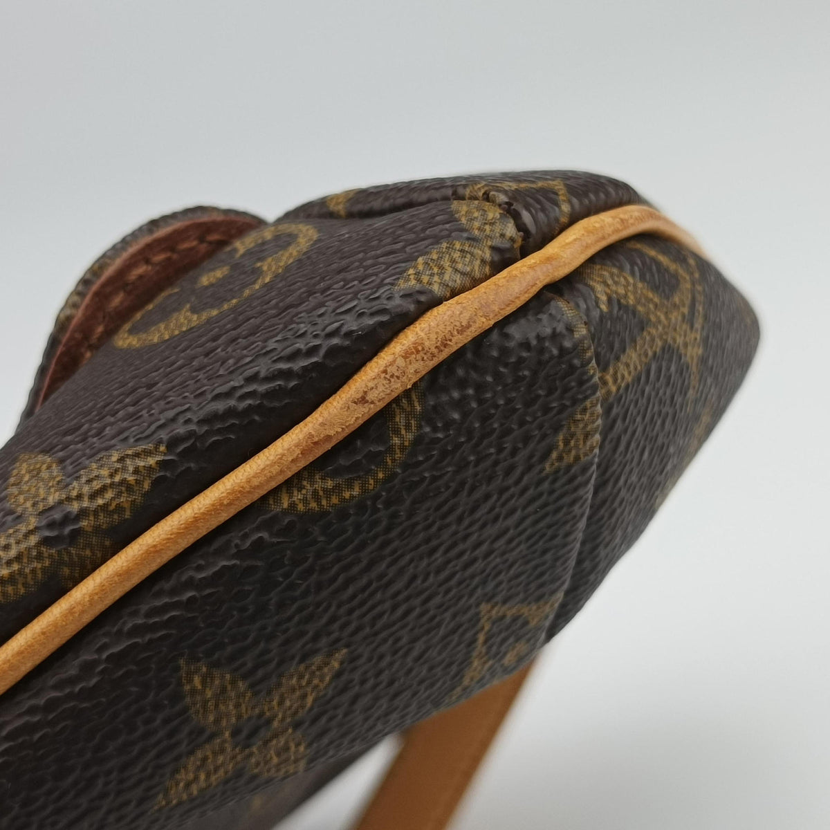Secondhand Louis Vuitton Mustet Salsa (short strap) Brown Monogram Canvas M51258 shoulderbag | stylenewstar