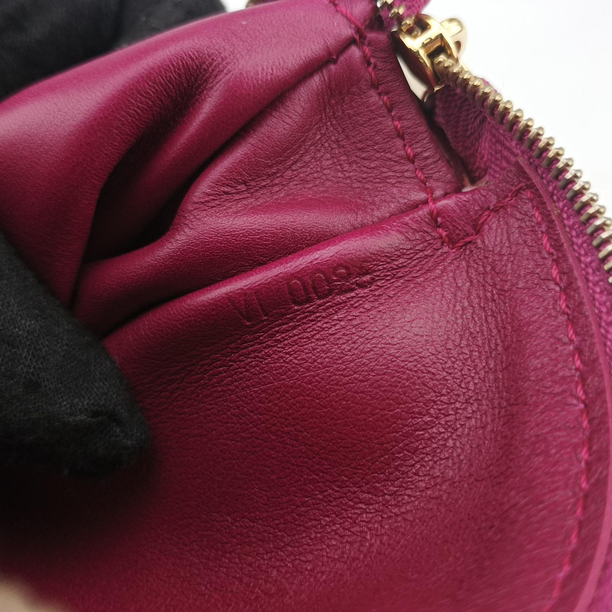 Secondhand Louis Vuitton Charm Pochette Accessoires pink×multicolor leather×vinyl M95160 shoulderbag | stylenewstar