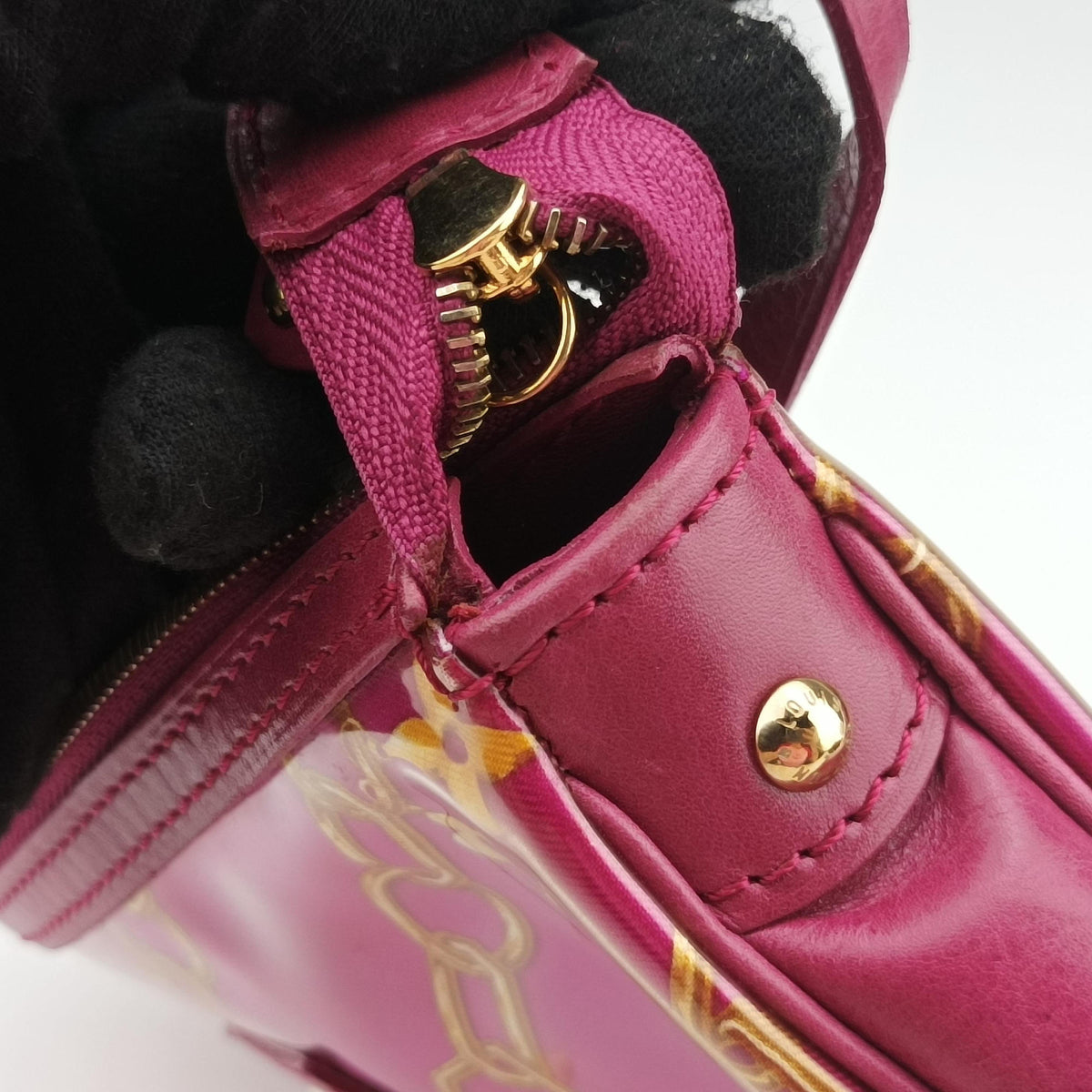 Secondhand Louis Vuitton Charm Pochette Accessoires pink×multicolor leather×vinyl M95160 shoulderbag | stylenewstar