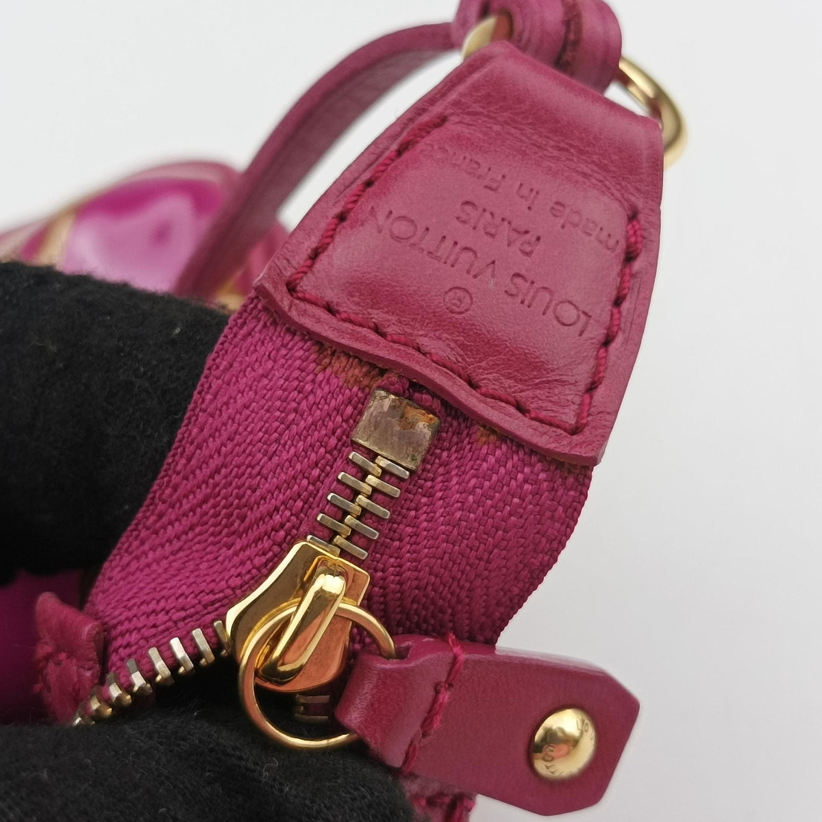Secondhand Louis Vuitton Charm Pochette Accessoires pink×multicolor leather×vinyl M95160 shoulderbag | stylenewstar