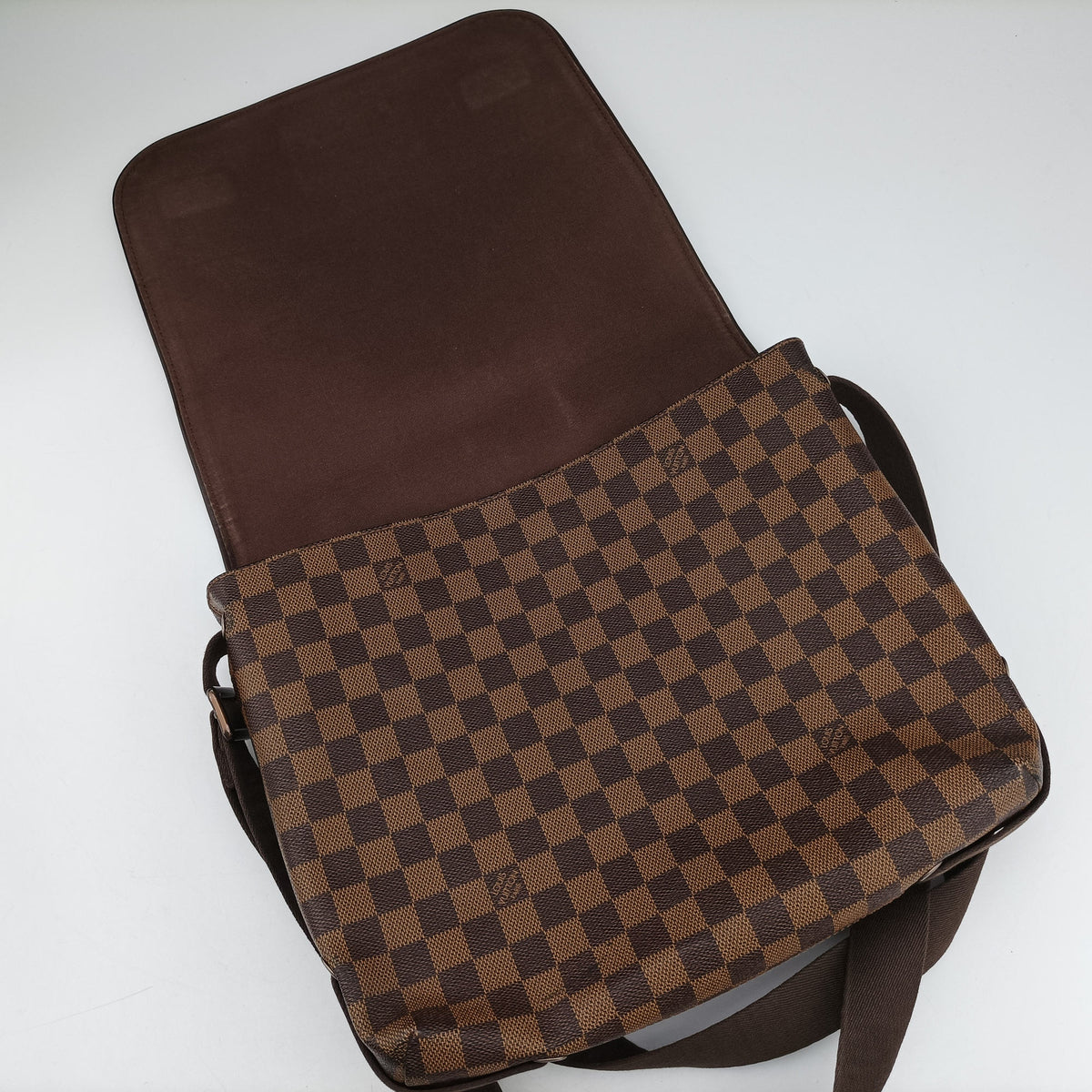 Pre-owned Louis Vuitton District MM EBENE Damier Canvas N41212 shoulderbag | stylenewstar