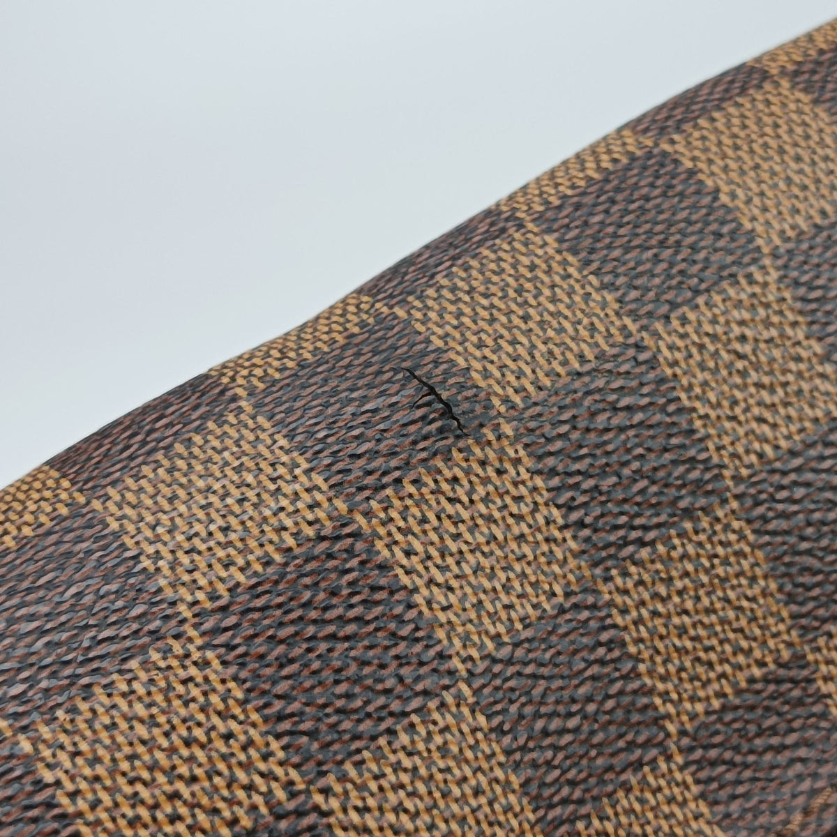 Pre-owned Louis Vuitton District MM EBENE Damier Canvas N41212 shoulderbag | stylenewstar