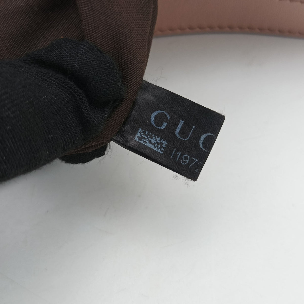 Pre-owned Gucci Abbey Pink canvas 131326 shoulderbag | stylenewstar