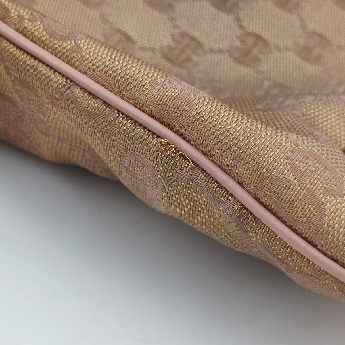 Pre-owned Gucci Abbey Pink canvas 131326 shoulderbag | stylenewstar