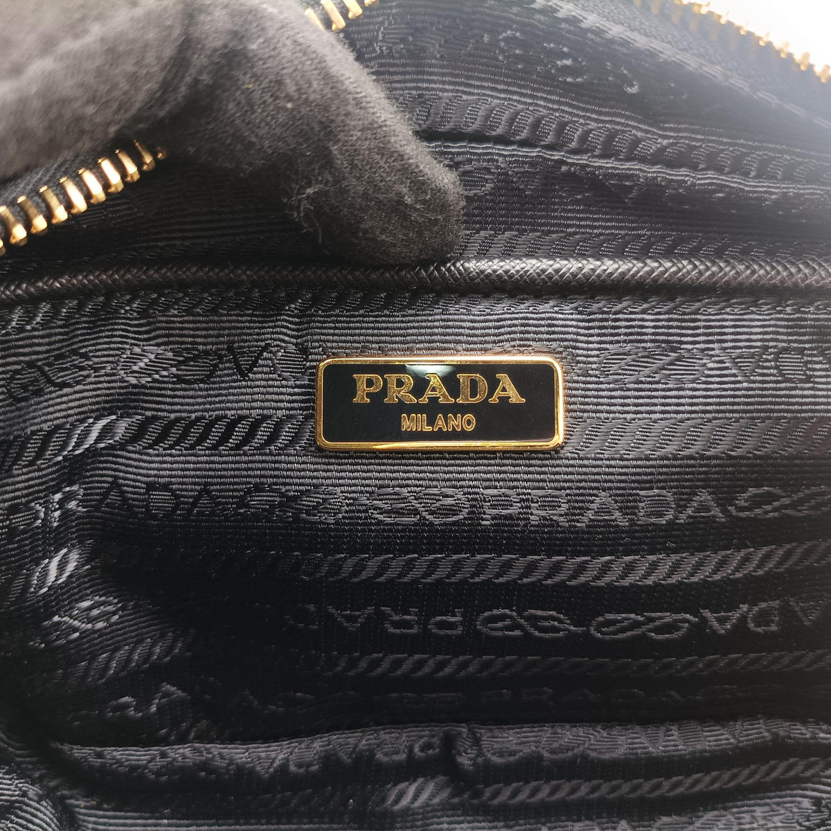Pre-owned Prada Ribbon Mini Pochette Black SAFFIANO Leather 1NF674 clutchbag | stylenewstar