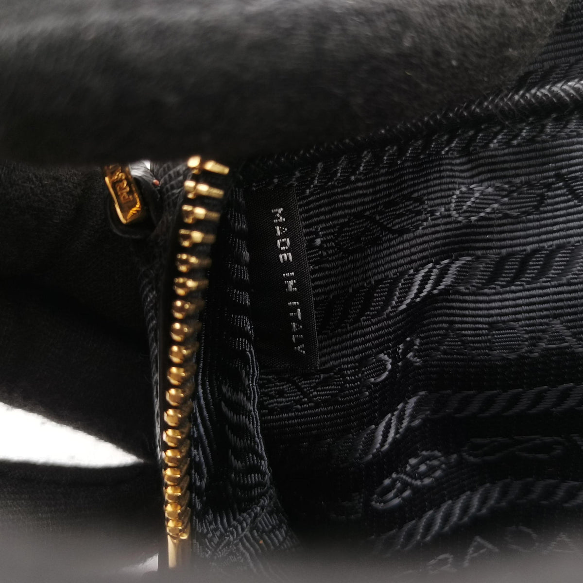 Pre-owned Prada Ribbon Mini Pochette Black SAFFIANO Leather 1NF674 clutchbag | stylenewstar