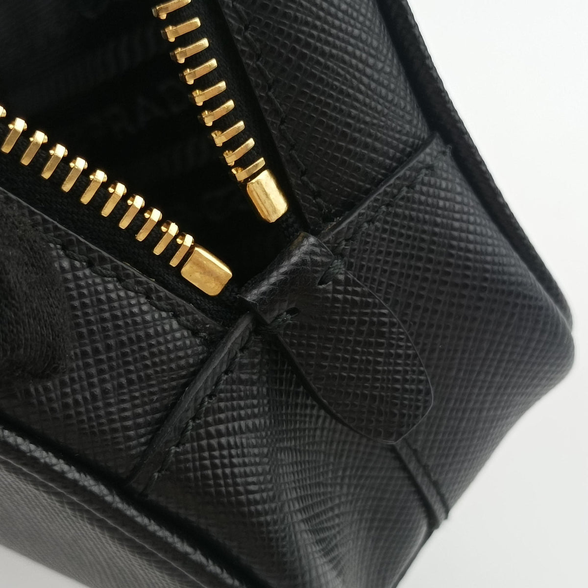 Pre-owned Prada Ribbon Mini Pochette Black SAFFIANO Leather 1NF674 clutchbag | stylenewstar