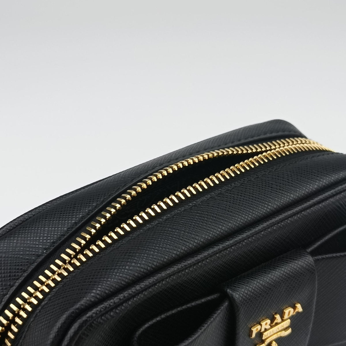 Pre-owned Prada Ribbon Mini Pochette Black SAFFIANO Leather 1NF674 clutchbag | stylenewstar