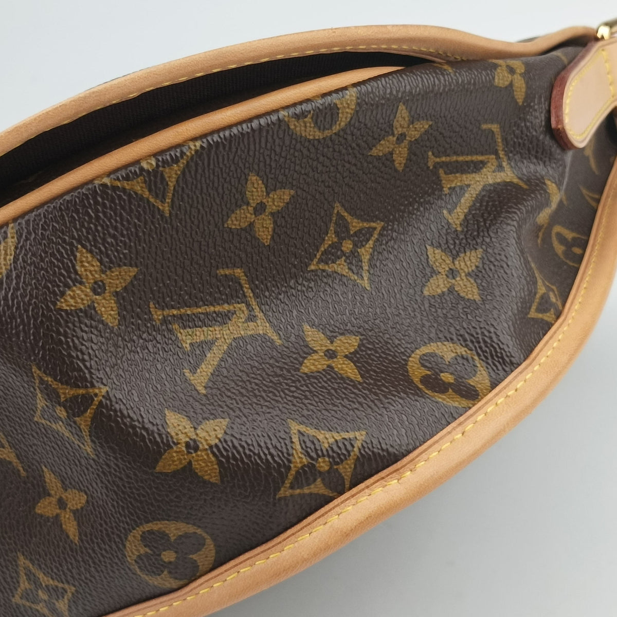 Secondhand Louis Vuitton Menilmontant PM Brown Monogram canvas M40474 shoulderbag | stylenewstar