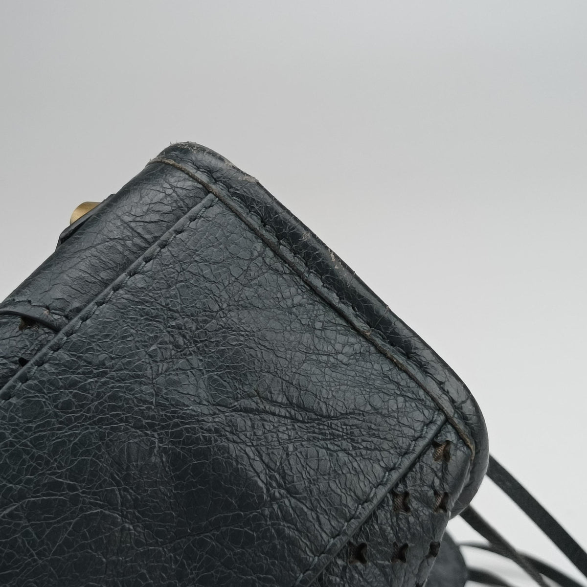 Pre-owned Balenciaga Classic City Grey lambskin  shoulderbag | stylenewstar