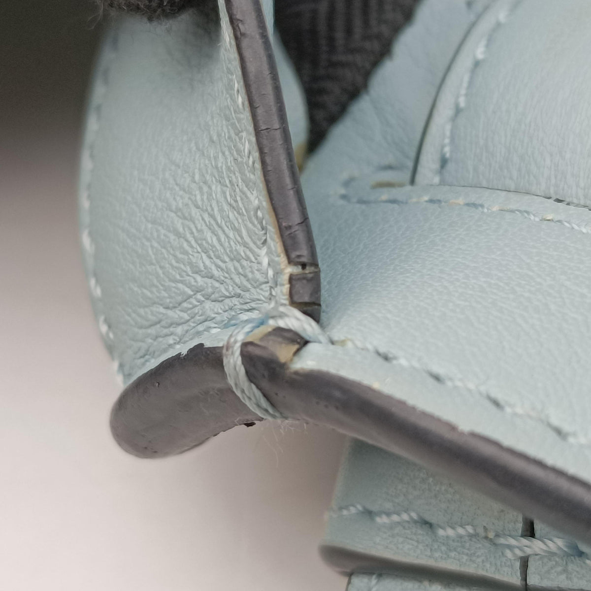Pre-owned Loewe Hammock Blue Leather  shoulderbag | stylenewstar