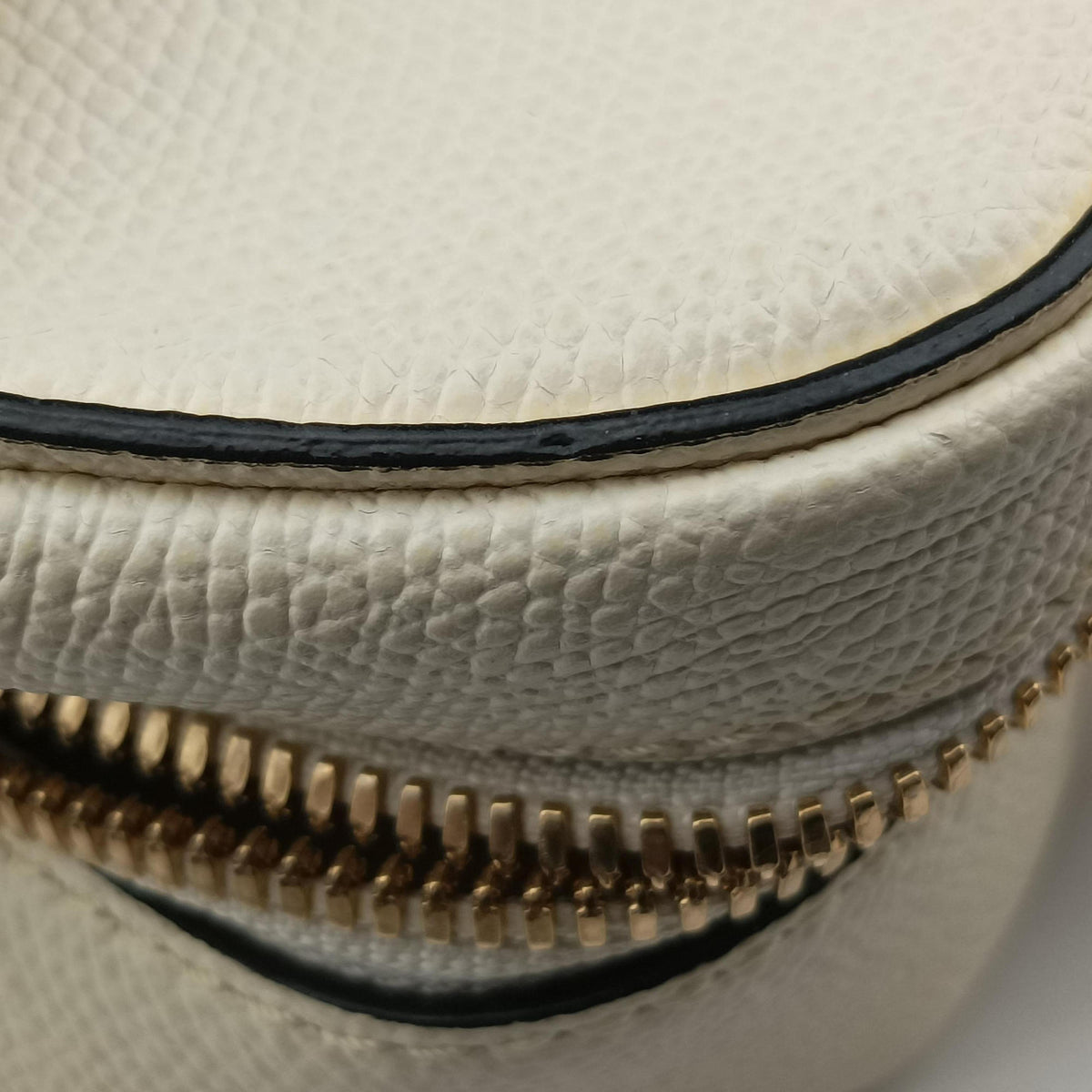 Vintage Valextra Serie Esse Mini White Leather  shoulderbag | stylenewstar