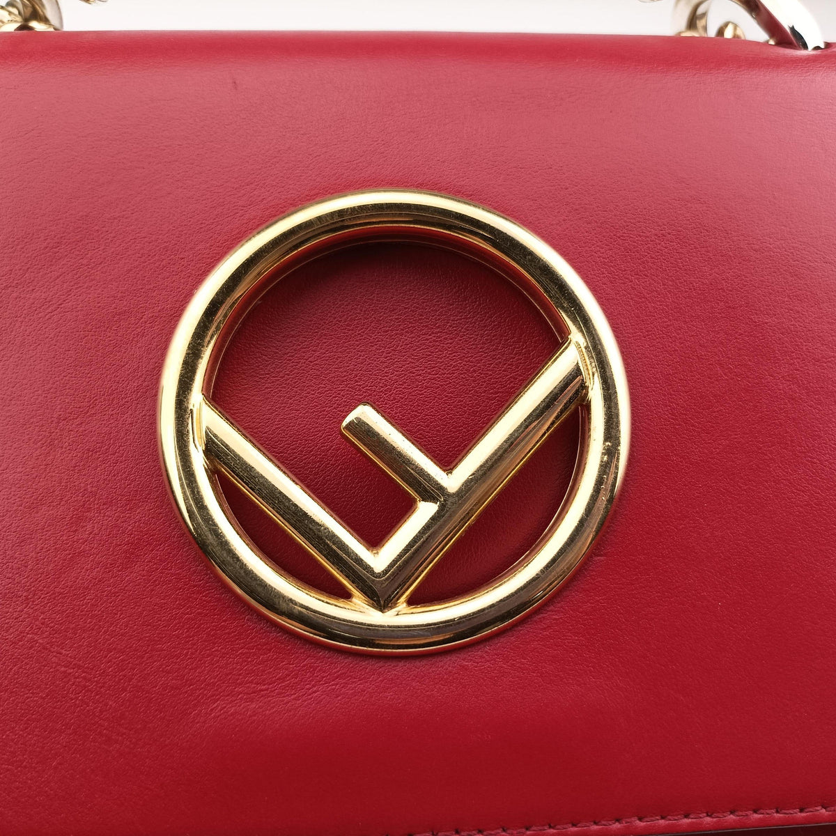 Pre-owned Fendi KAN I F Red Leather 8BT286 shoulderbag | stylenewstar