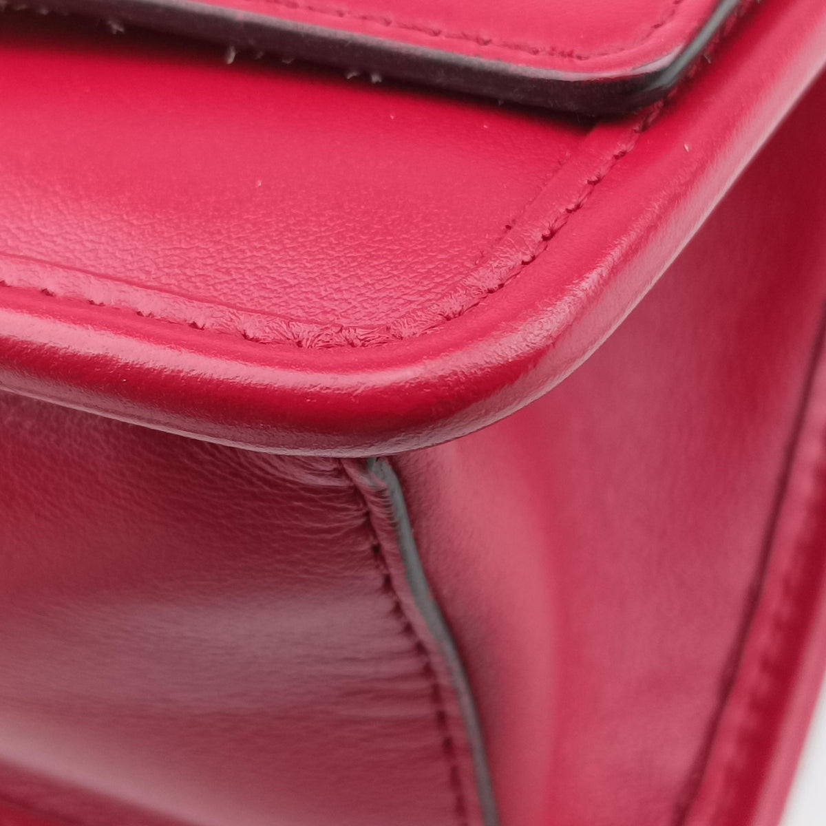 Pre-owned Fendi KAN I F Red Leather 8BT286 shoulderbag | stylenewstar