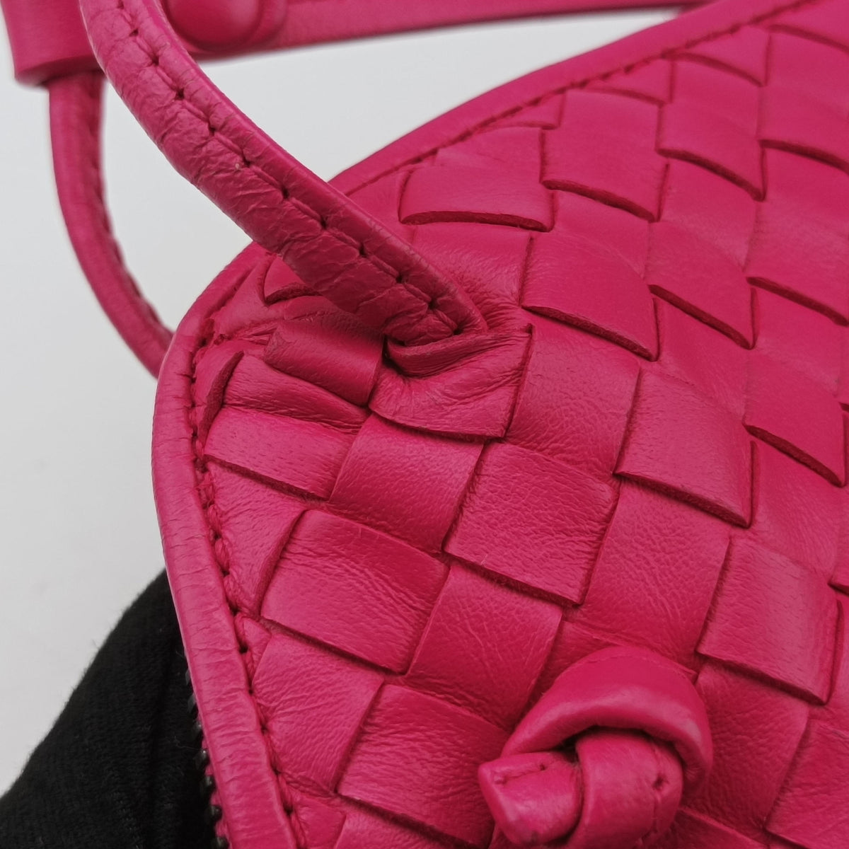 Pre-owned Bottega Veneta Nodini Intrecciato Pink Lambskin  shoulderbag | stylenewstar