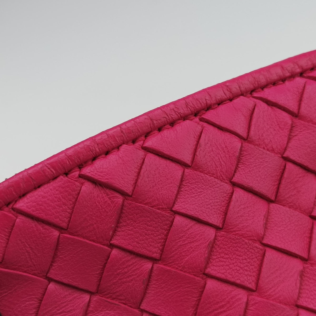 Pre-owned Bottega Veneta Nodini Intrecciato Pink Lambskin  shoulderbag | stylenewstar