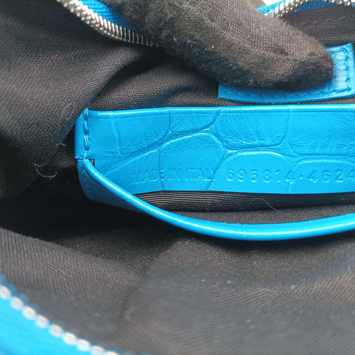 Pre-owned Balenciaga Le Cagole Blue Leather  shoulderbag | stylenewstar