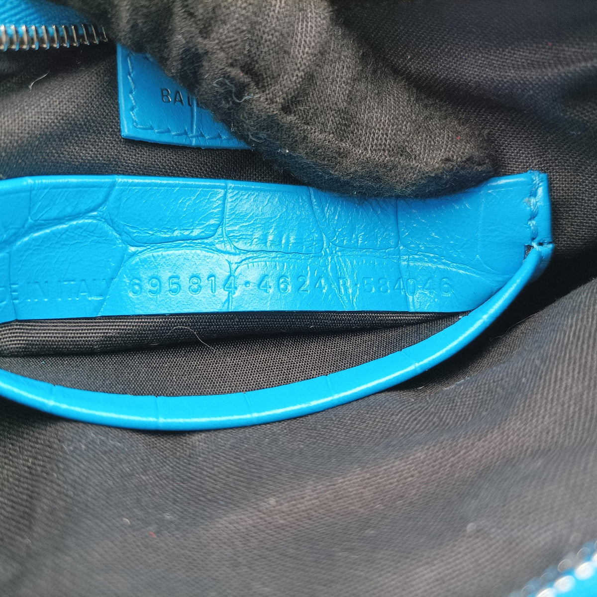 Pre-owned Balenciaga Le Cagole Blue Leather  shoulderbag | stylenewstar