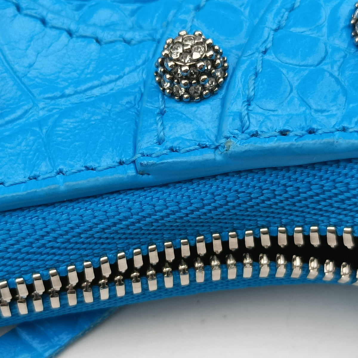 Pre-owned Balenciaga Le Cagole Blue Leather  shoulderbag | stylenewstar