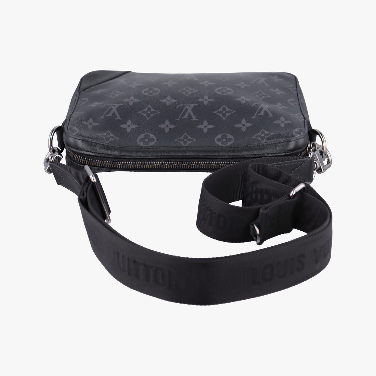 Pre-owned Louis Vuitton Trio Messenger Gris Monogram Shadow M46603 shoulderbag | stylenewstar