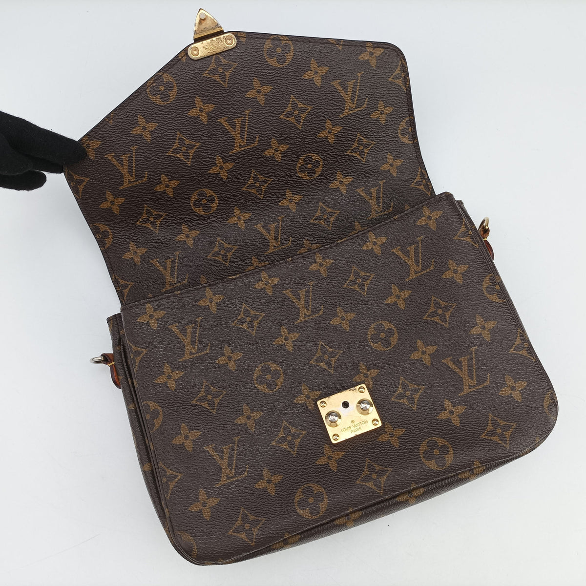Pre-owned Louis Vuitton Pochette Metis MM Brown Monogram canvas M44875 shoulderbag | stylenewstar