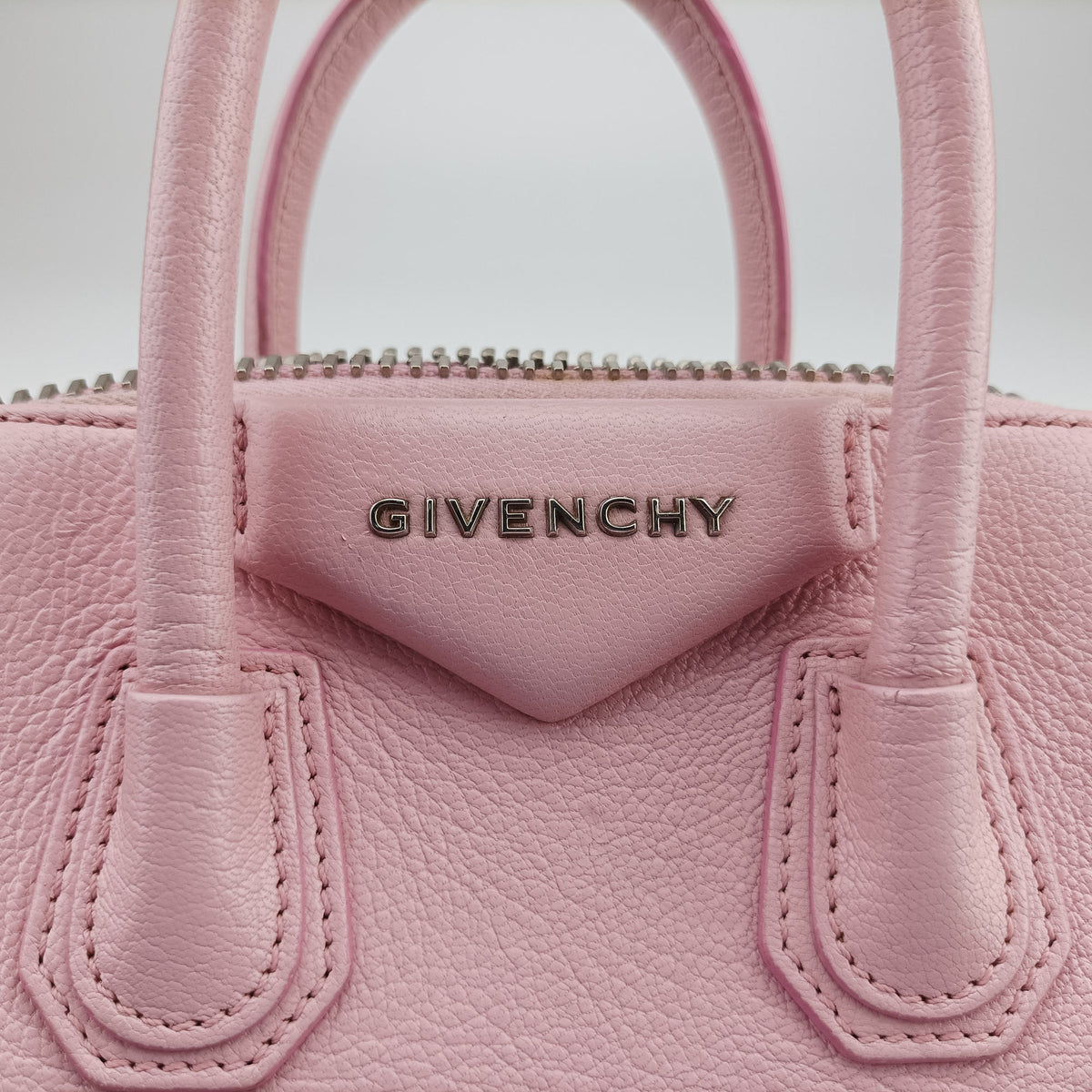 Pre-owned Givenchy Antigona Pink Leather  shoulderbag | stylenewstar
