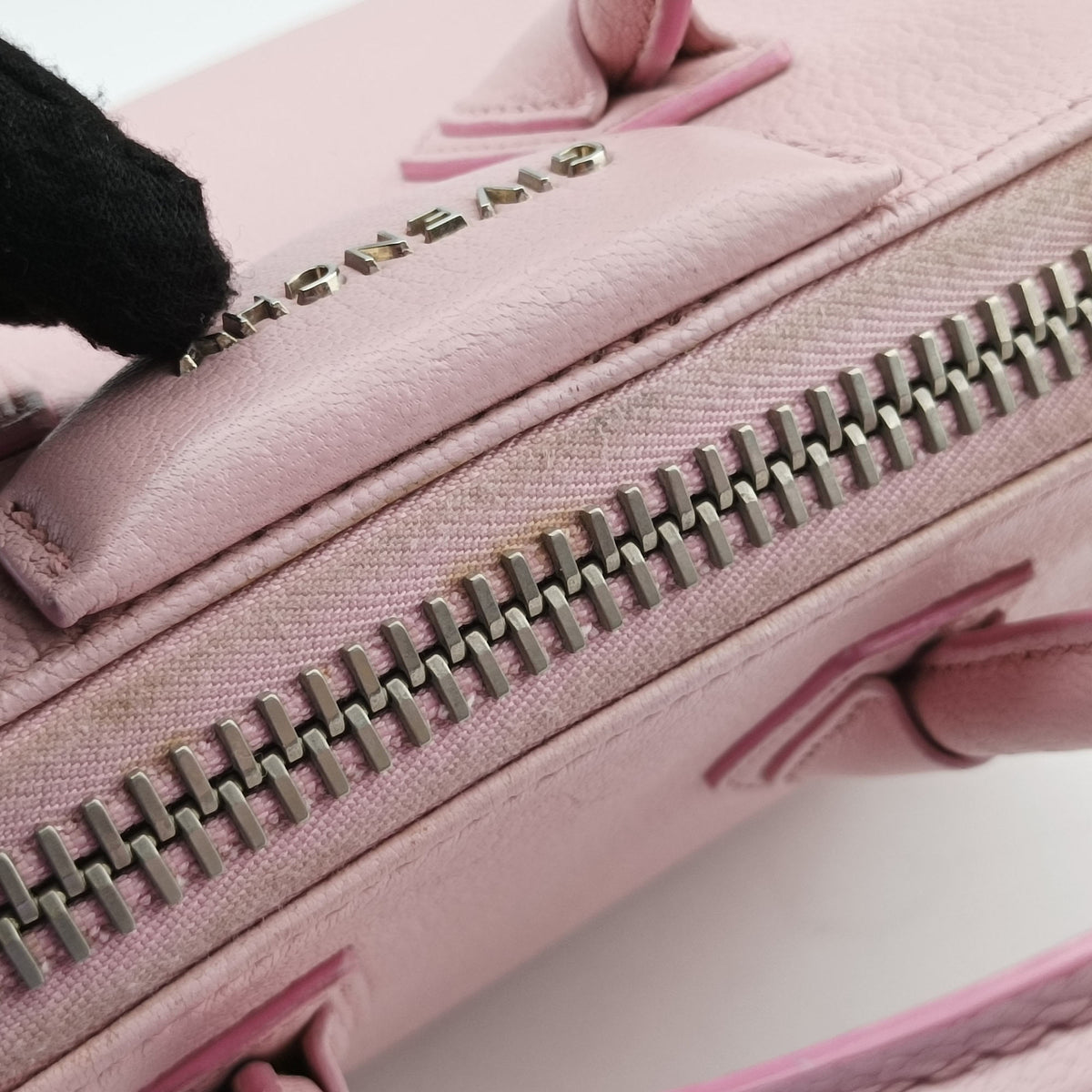 Pre-owned Givenchy Antigona Pink Leather  shoulderbag | stylenewstar