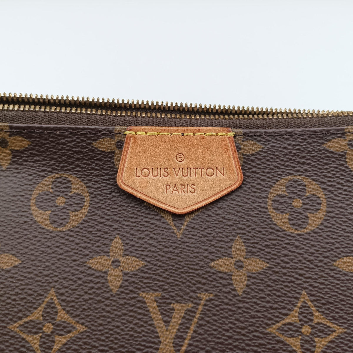 Secondhand Louis Vuitton MULTI POCHETTE ACCESSOIRES brown×khaki Monogram Canvas M44813 shoulderbag | stylenewstar