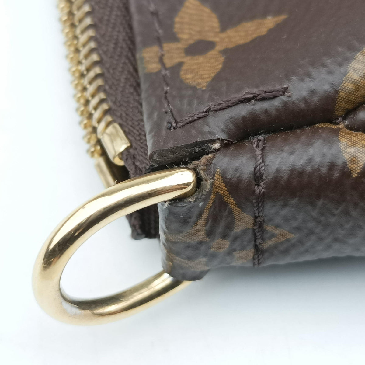 Secondhand Louis Vuitton MULTI POCHETTE ACCESSOIRES brown×khaki Monogram Canvas M44813 shoulderbag | stylenewstar