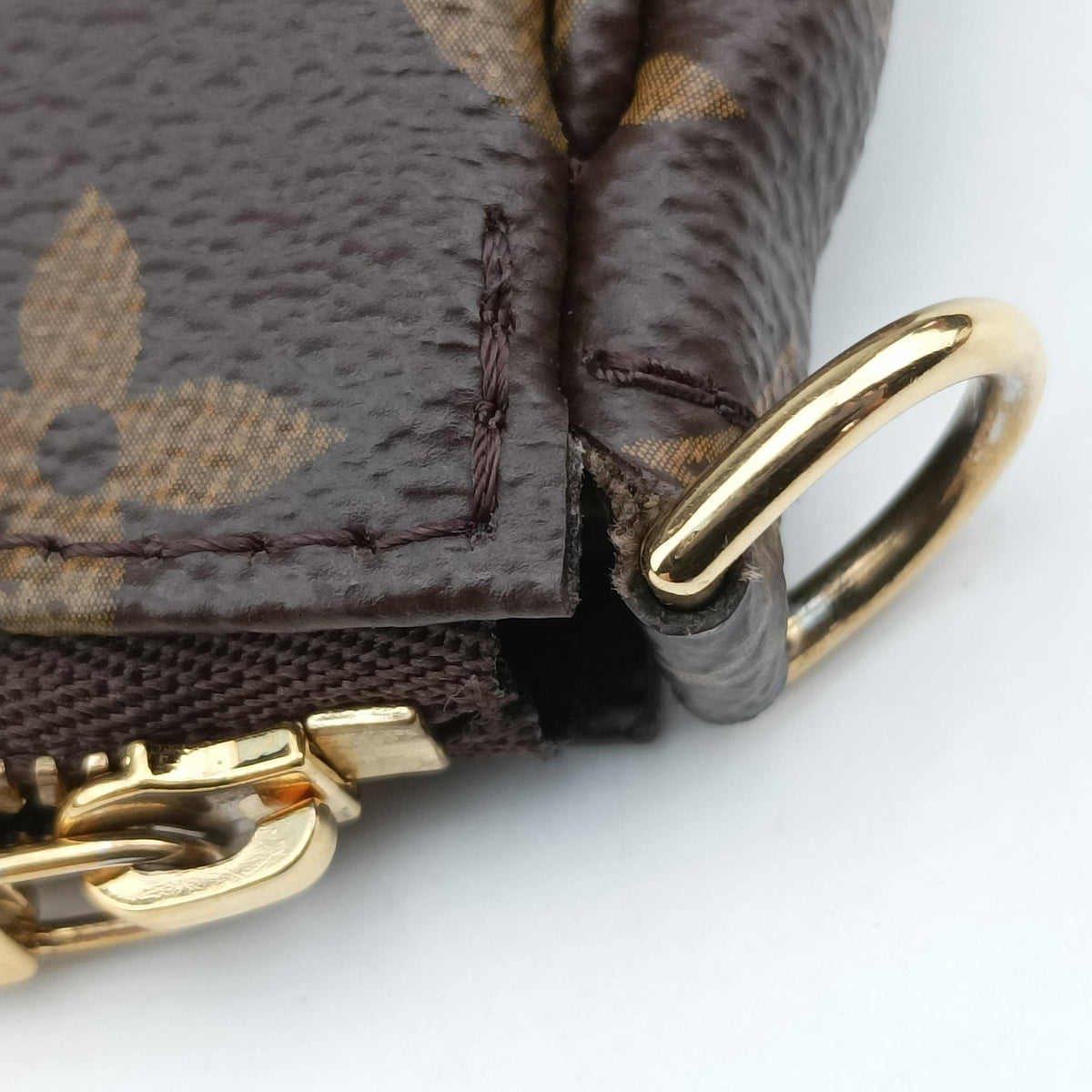 Secondhand Louis Vuitton MULTI POCHETTE ACCESSOIRES brown×khaki Monogram Canvas M44813 shoulderbag | stylenewstar
