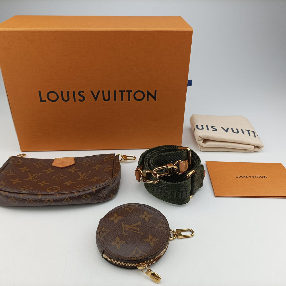 Secondhand Louis Vuitton MULTI POCHETTE ACCESSOIRES brown×khaki Monogram Canvas M44813 shoulderbag | stylenewstar