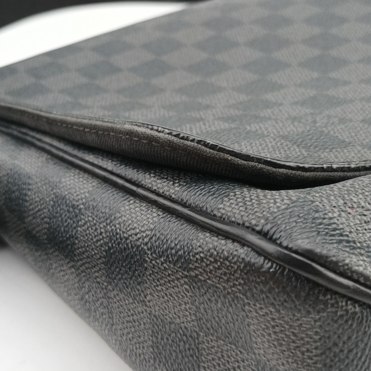 Vintage Louis Vuitton District MM Noir Damier GRAPHITE N41272 shoulderbag | stylenewstar