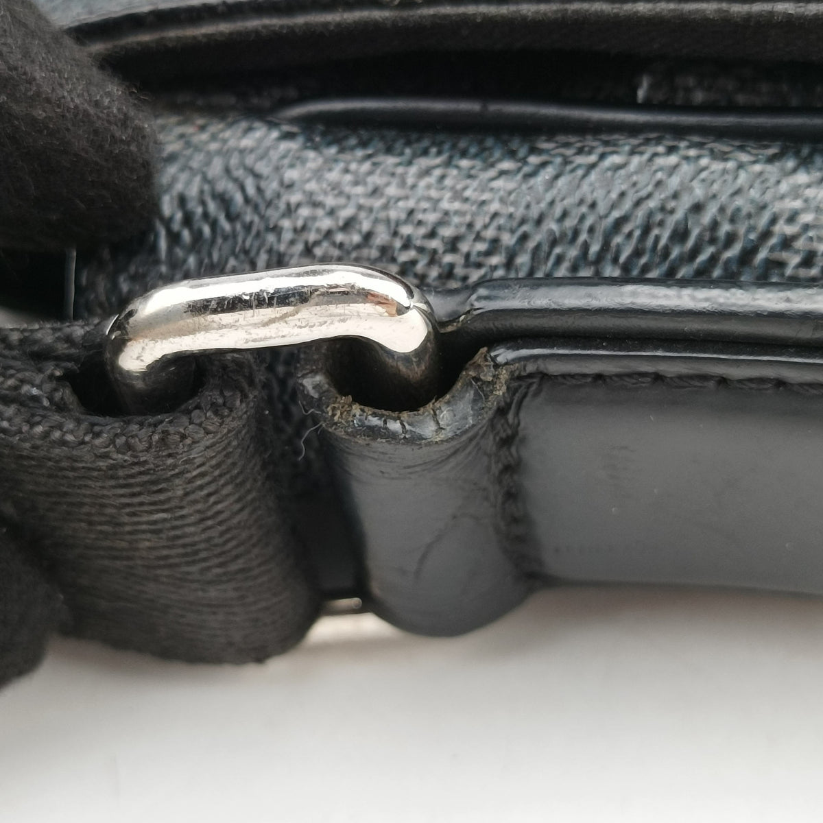 Vintage Louis Vuitton District MM Noir Damier GRAPHITE N41272 shoulderbag | stylenewstar