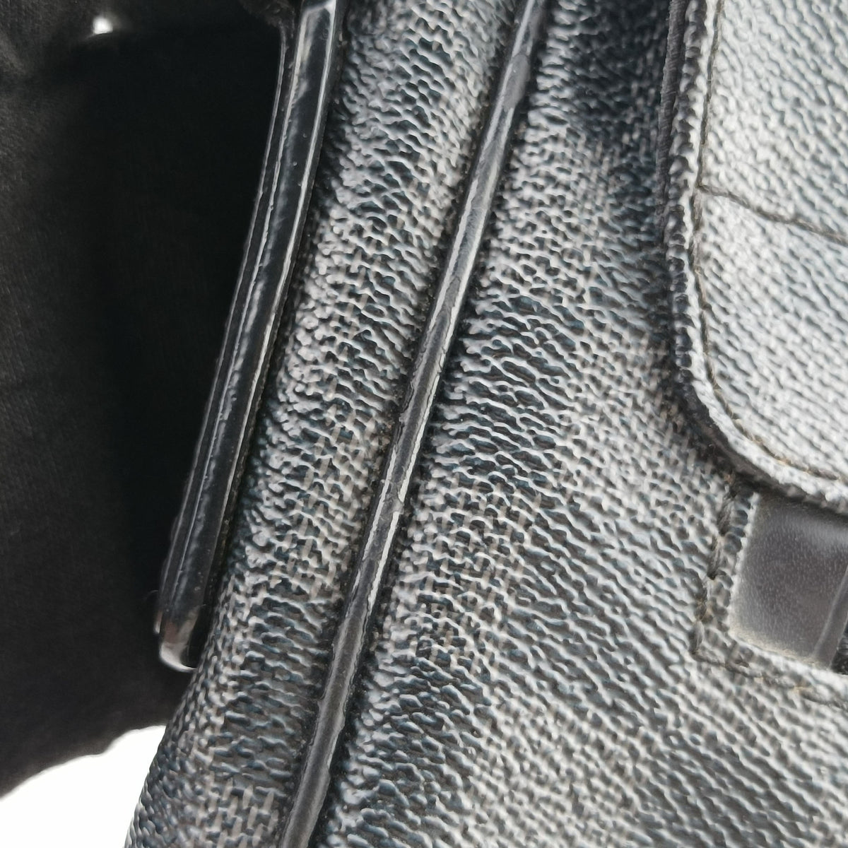 Vintage Louis Vuitton District MM Noir Damier GRAPHITE N41272 shoulderbag | stylenewstar