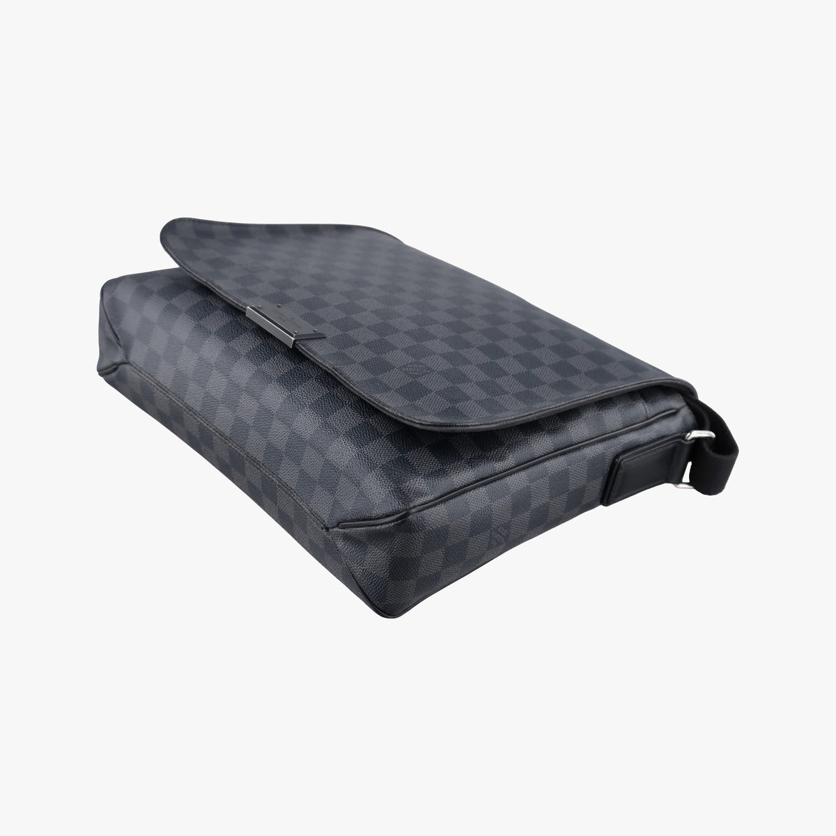 Vintage Louis Vuitton District MM Noir Damier GRAPHITE N41272 shoulderbag | stylenewstar
