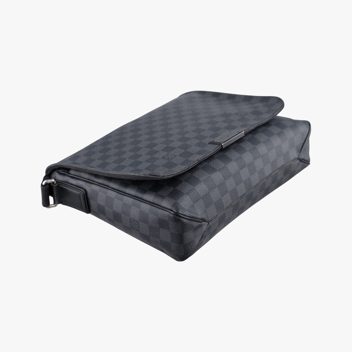 Vintage Louis Vuitton District MM Noir Damier GRAPHITE N41272 shoulderbag | stylenewstar
