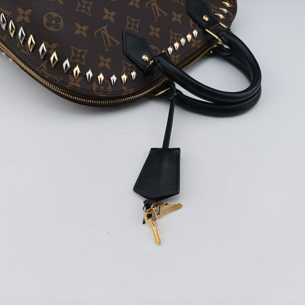 Pre-owned Louis Vuitton Alma PM Brown Monogram Canvas M41579 handbag | stylenewstar