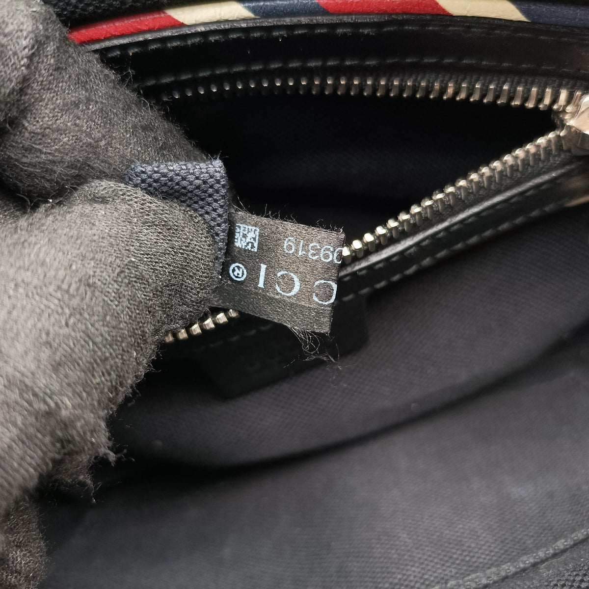 Secondhand Gucci Night Courrier badge embellished Black×multi PVC coated canvas 474293 bum bag/waist bag | stylenewstar