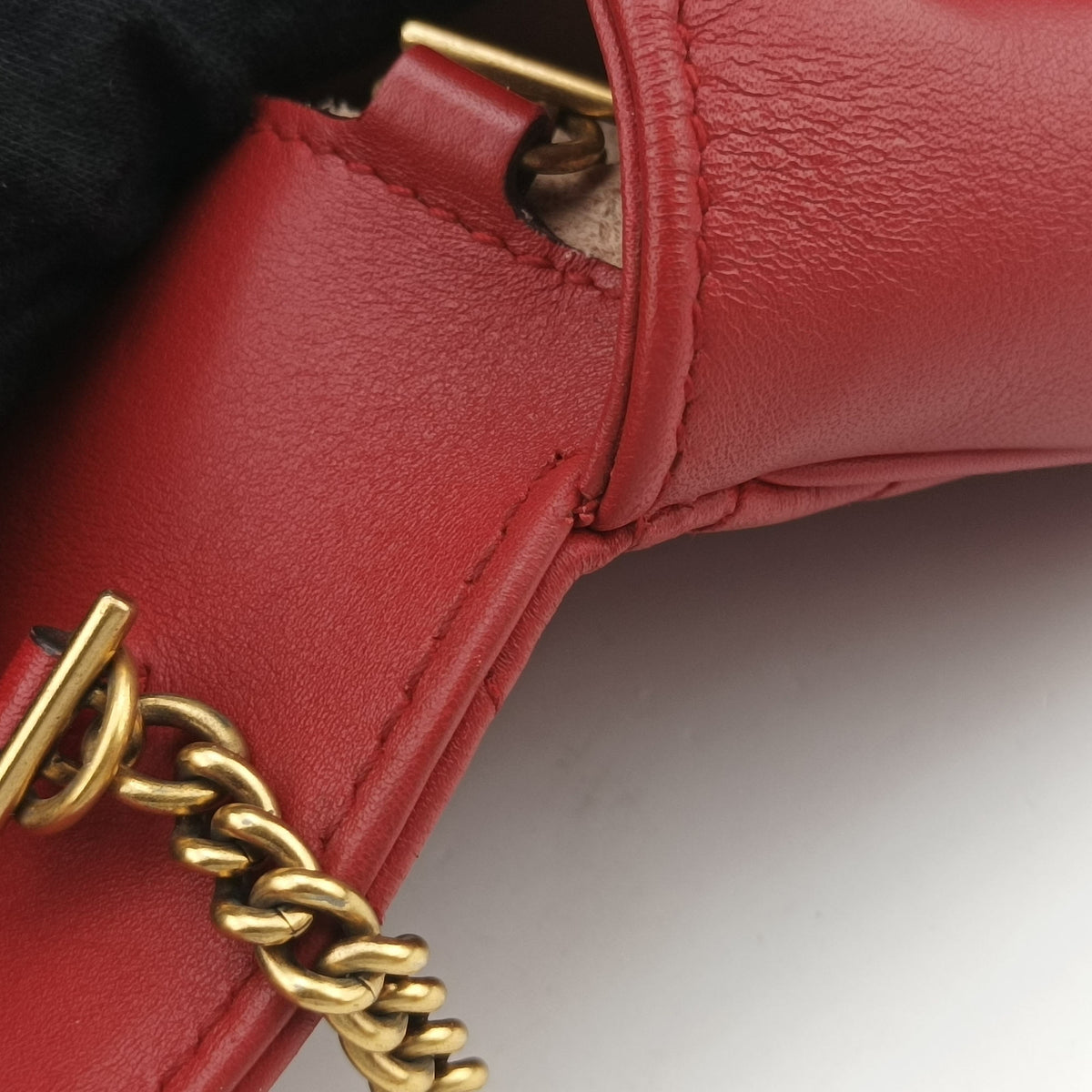 Pre-owned Gucci GG Marmont Red Leather 476433 shoulderbag | stylenewstar