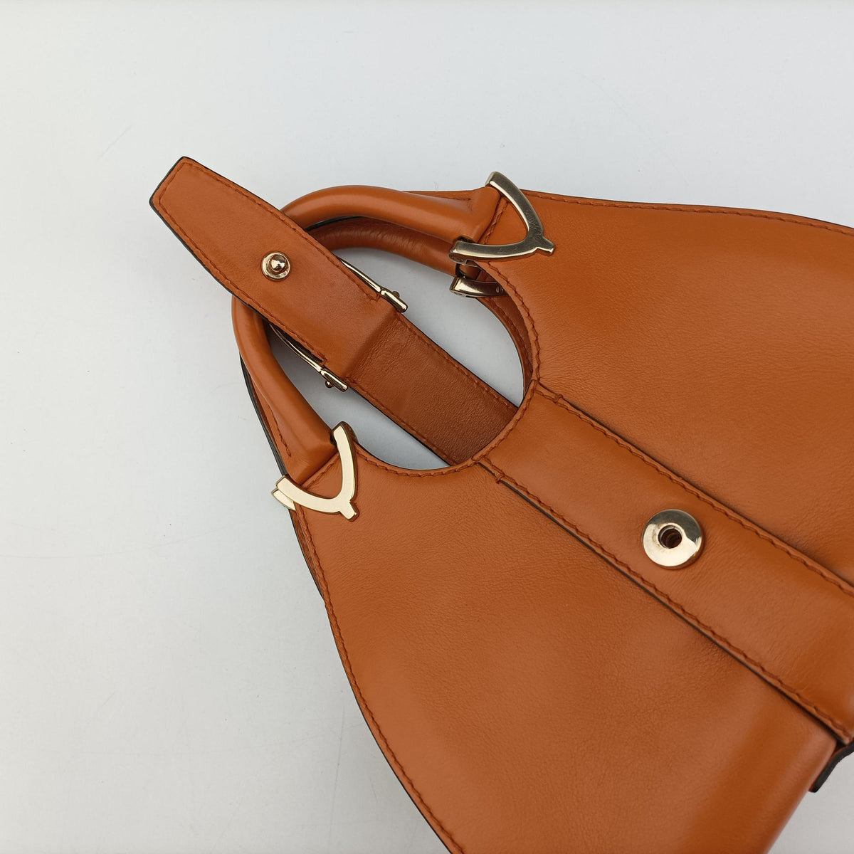 Pre-owned Gucci Stirrup Brown leather 277515 handbag | stylenewstar