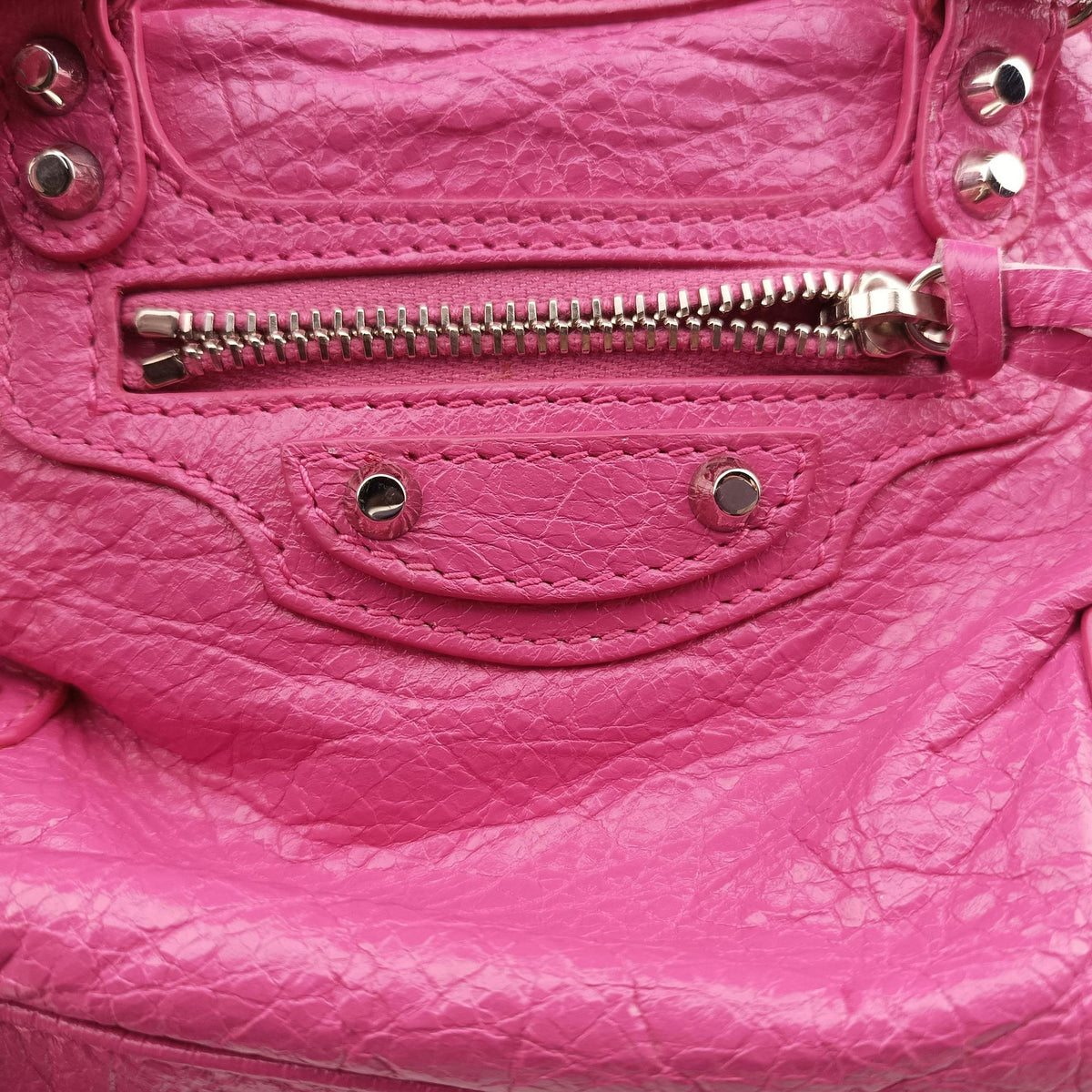 Pre-owned Balenciaga Classic City Nano Pink lambskin  shoulderbag | stylenewstar