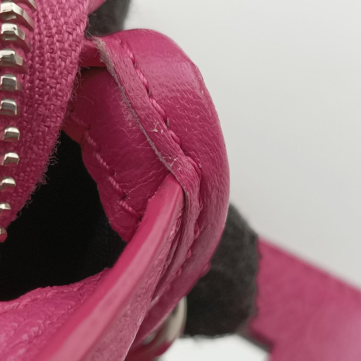 Pre-owned Balenciaga Classic City Nano Pink lambskin  shoulderbag | stylenewstar