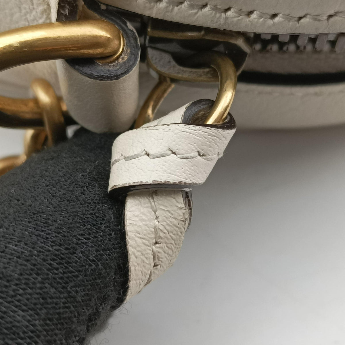 Secondhand Gucci GG Marmont White Leather 550154 shoulderbag | stylenewstar