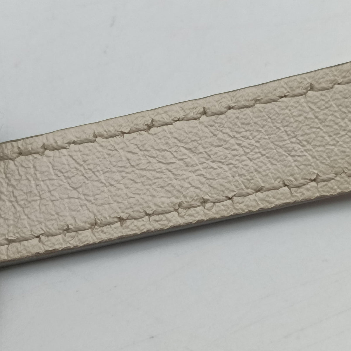 Secondhand Gucci GG Marmont White Leather 550154 shoulderbag | stylenewstar