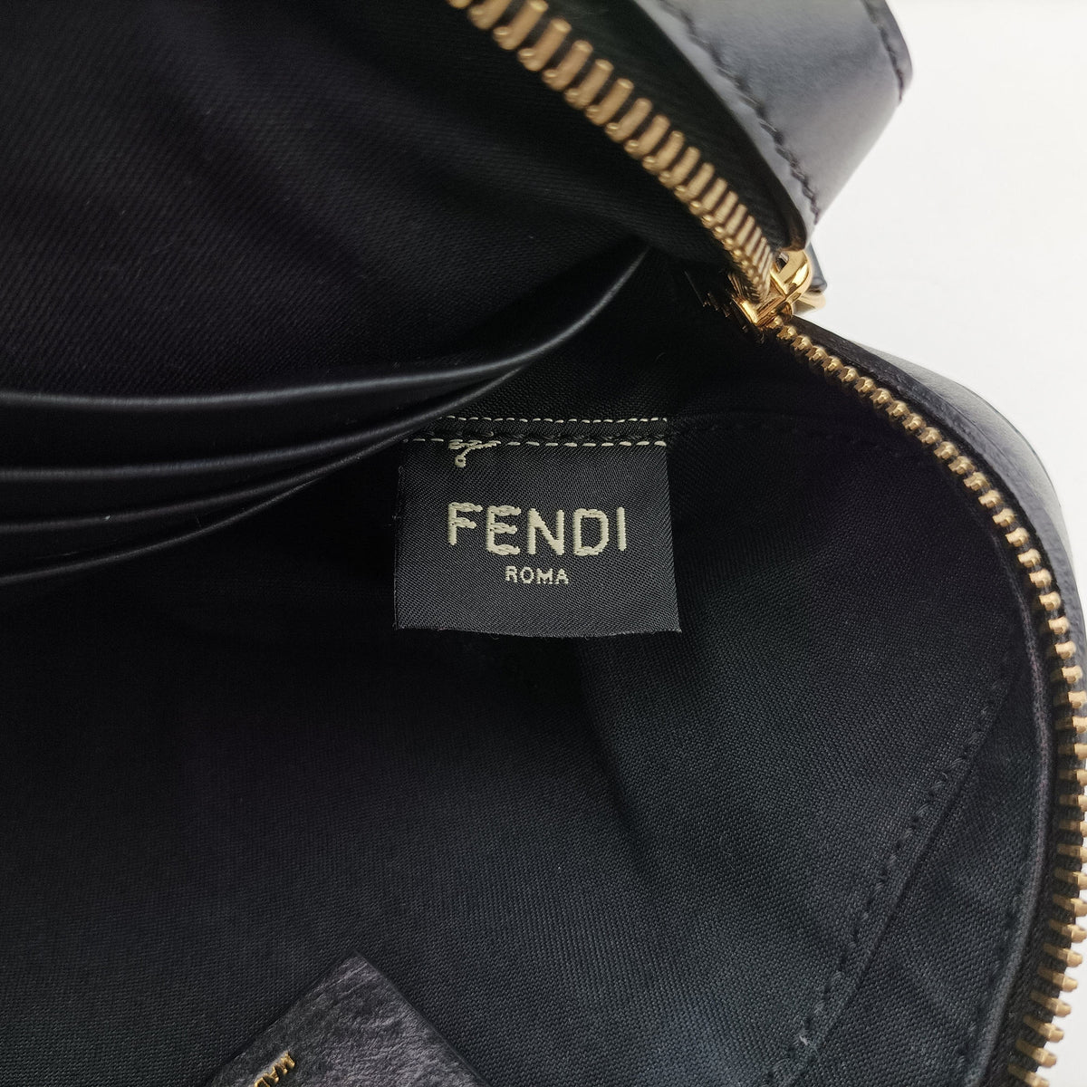 Pre-owned Fendi Monster Camera case Black Leather 7M0286 shoulderbag | stylenewstar