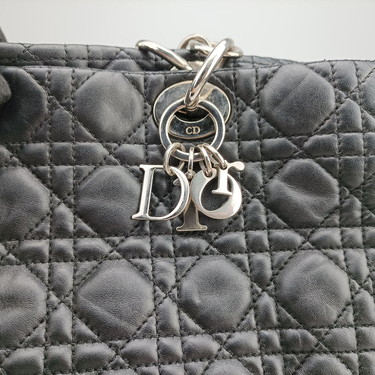 Pre-owned Christian Dior Cannage Dior Soft Shopping Black lambskin  shoulderbag | stylenewstar