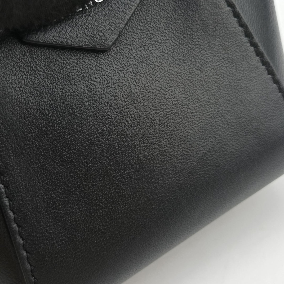 Pre-owned Givenchy Antigona Black Leather  shoulderbag | stylenewstar